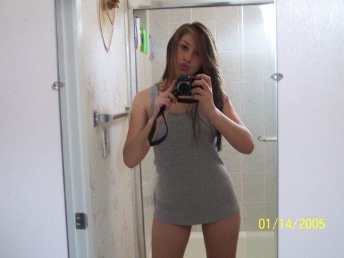 carlyntainazqoS's profile picture. 