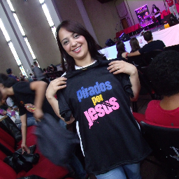 Apaixonada por Jesus Cristo! Casada, mãe da Monique, Coordenadora Regional de Adolescentes e líder de adolescentese da 19ª IEQ.
