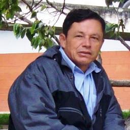 Nací  en Tarapal, San Roque, Piñas, El Oro.  Actualmente  Asesor Académico independiente en Ciencias de La Educación. Mi pasión, los perritos.