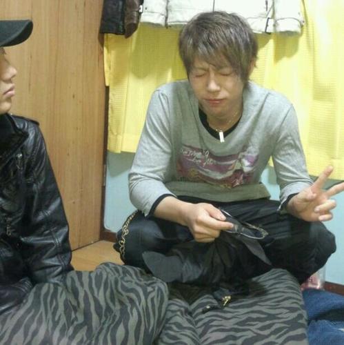 泉ヶ丘、大和東からの職人やで。UVERworld、EXILE、三代目Jsoul brother s、Acid Black Cherry、Janne Da Arcさいこーですわ。趣味でギター、歌やっとります。気が合う方ぜひふぉろーみー！
