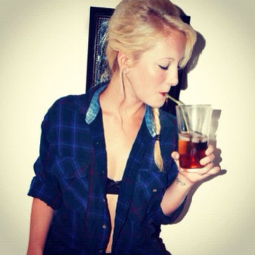 hiillldaa's profile picture. A light heart lives long.