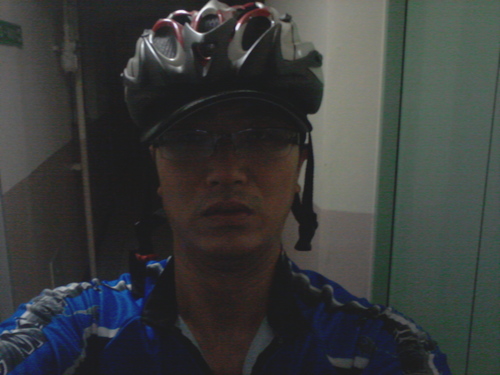 ryoujk2522's profile picture. 2013년엔 지난 5년과는 다른세상을 꿈꿨으나 5년을 더 기다려야 하다니