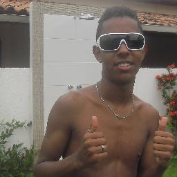 →I'm sorry..I can't be perfect.♪

Oo amanhã pertence as pessoas que acreditam em seus sonhos!