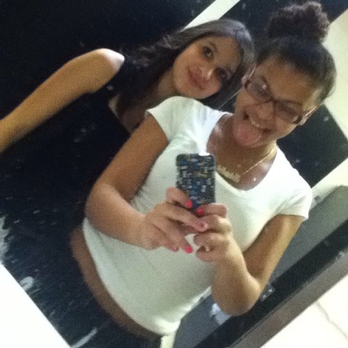 This is my new twitter acount i forget the password to the other one so yeah!! Follow me and ill follow backk.!!