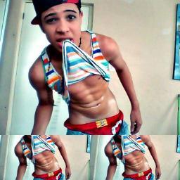I'm Miguel . ← 16 Mention me for follow back .http://t.co/PJCU9ZW8 ONLY Fb Be weird. Be creative. Be yourself. Always.
TweetToExpress