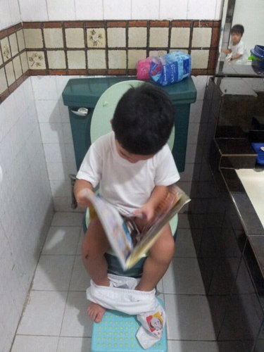Father, Story/Video editor,  aspiring quantum physicist, musician and astronaut.  Student of A Course in Miracles. Always remember to laugh at tiny mad ideas!