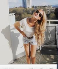 I got a passion for fashion. Tyra Banks is my role model. Team follow back :)