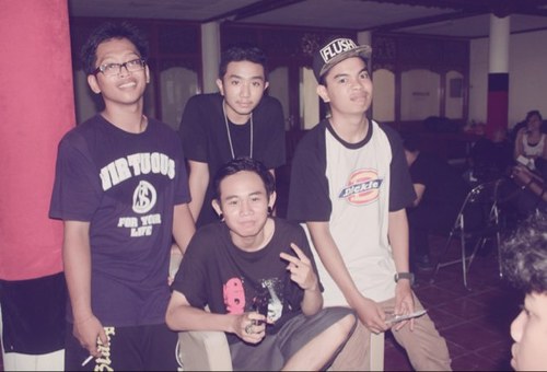 We are Gung Yoga (bass) @PramanaDitya (drum) @_sokamt (guitar) bagus (voc) contact person: 081237904099