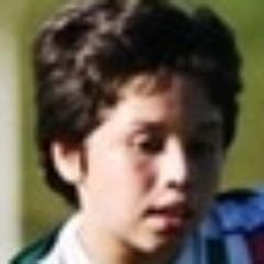 12 anos - faço escolinha de futebol em Biguaçu