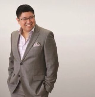 Daddy. Husband. REALTOR® with Rennie & Associates. Born & raised in Vancouver but quite sure I was Hawaiian in another life. I also like to eat.