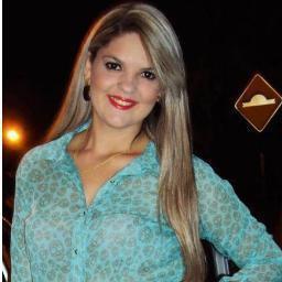 ~*o que eu deveria dizer sobre mim ? não vou fazer propaganda enganosa, e também não vou induzir opiniões... ~* portanto, tire suas própias conclusões... xD