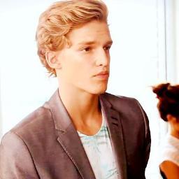 This page is to bring Cody Simpson to chicago (By himself)  Follow me on my personal account @Amanda_Felella