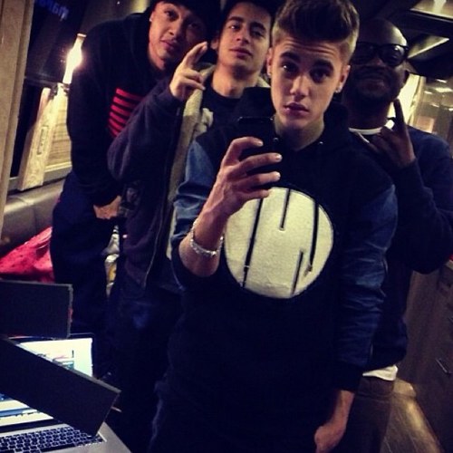 mustinbiebrr's profile picture. 