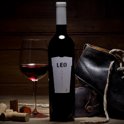 VinoLeoMessi's profile picture. LEO, Esencia Creadora, el mejor regalo para los amantes del buen fútbol y del buen vino. Parte de lo recaudado irá a la Fundación Leo Messi.