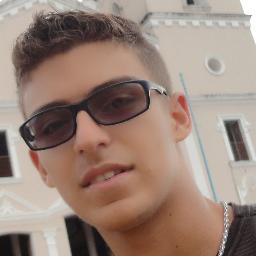 O que será que tem que acontecer, pra voltar a ser do jeito que era antes...♫