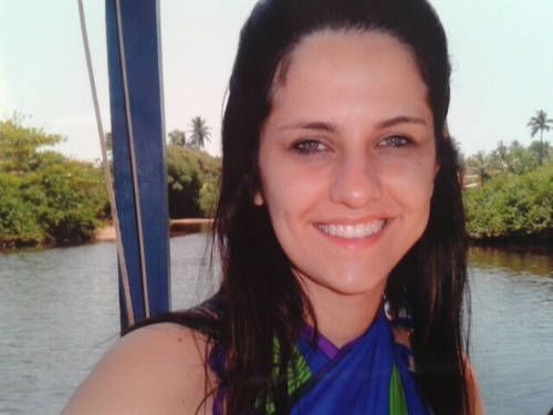 Sou Enfermeira Intensivista Pediátrica, MBA Gerenciamento de Projetos, colunista do site hmdoctors.br, casada, apaixonada, feliz.! Esta é a Déia MESSSSMO!..rsrs