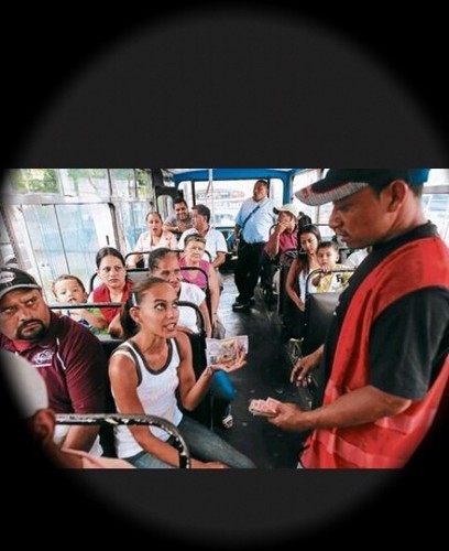 Buxcerdo Peña Mercado, Pasatiempo; ver las chicas del domingo en el periódico