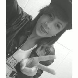 ; #Ariana 15 aniinhos atuuaalmette #NAMORANDO coom @marcosunq  viida s2 #ciumenta #insuportavel #pekeena rrA ;* faallow-me?