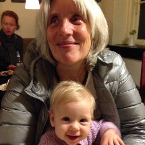 akujordemoder's profile picture. acupuncturist & midwife, natural birth and natural medicin, yoga & birth clases, birth-hypnosis, first aid