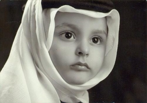 شخص كبقية الاشخاص متابع ومطلع علي كل ماهو جديد مهتم بكل مايخص المنوعات  و نقل اخبار و الصور الإحترام مبدئي