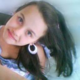 Aquelα que vc fαlα mαl, pαgα-pαu e fαz iguαl
Nαo importα o quє єu diigα,
Vocє irα vαlorizαr pєlo quє vê,
julgαr pєlo quє ouviu
e opinαr pєlo quє conhєcєu