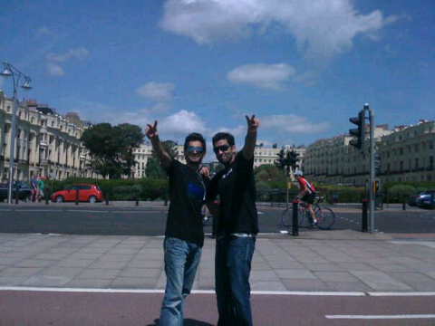 saj_ashraf's profile picture. Everything i have is so good, in the end you would want it all..