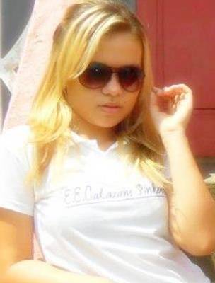 14 anos-Amar a Deus acima de todas as coisas =) Abc [Foco] , Irmã da @Mabylima_ , juntas fazemos a maior festa =D