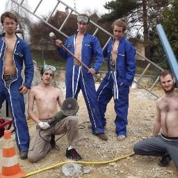 BaltoParranda's profile picture. Cinq musiciens qui profitent de la vie et envoient du pâté.
Alors si vous aimez danser, sauter, chanter et même hurler, suivez nous !