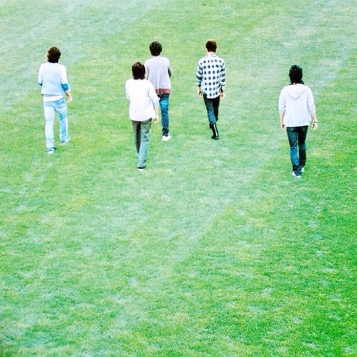 嵐さんの歌詞をつぶやく非公式 Botです 。嵐さんのことが好き 、嵐さんの歌う曲が好きな方は是非 ＊ 歌詞間違い / リクエスト / その他ご意見 ‥ リプライ or DM で受け付けています 。
