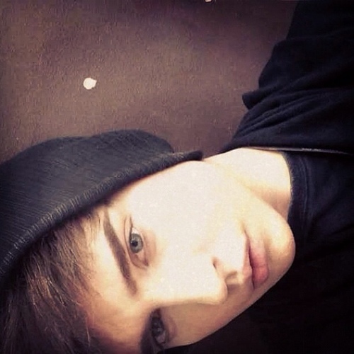 I'm Max and I seduce people with my awkwardness ✧(• ∀ • )✧