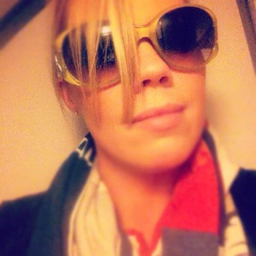 BeyondTheLens's profile picture. I'm a mom, a friend, and a photographer!!!