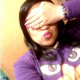 ConstanzaOyarz2's profile picture. Hola.... Soy mui simpatika  .. estudioo  y mi mayor obsecion es ONE DIRECTION  es me gustan :D ... no mentira .. ME ENCANTAAAAN   eske son PERFECTOOS  :D 3