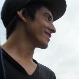 Os elogios nao me elevam,as criticas nao me rebaixam, sou o que sou e nao o que me acham!