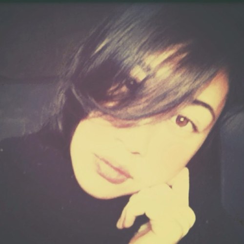 tyaghanie's profile picture. short and entertaining