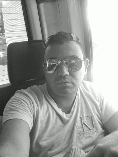 33 anos pai de iury ,filho de neide,amo minha cidade quipapa sou casado com carla Maria