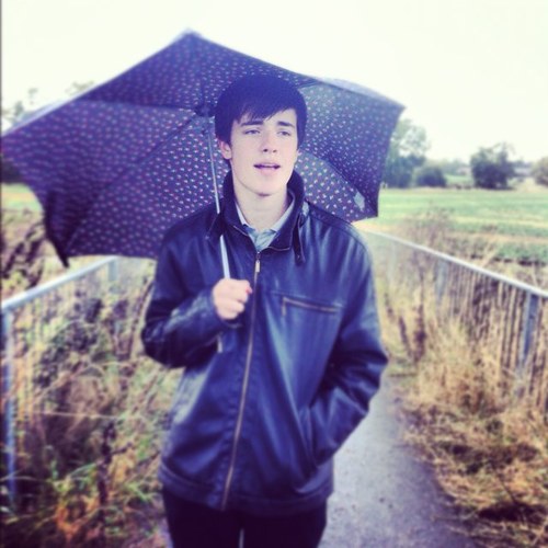 4ToedPalmerzors's profile picture. I am 4ToedPalmerzors, not MooCowPalmer. So yea, Green Day and blink-182 ftw!