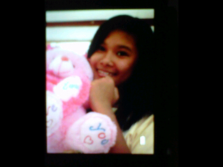 My name is Putri.. Follow me.. Do you want follback? Just metion.. ;)