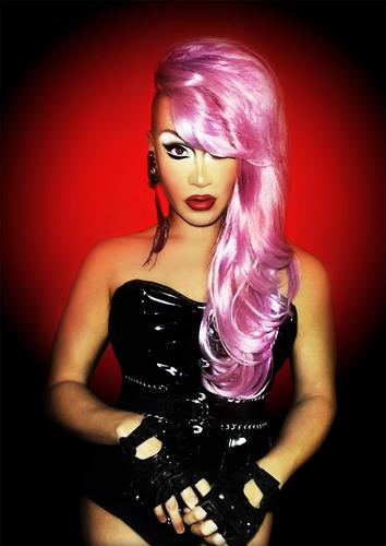 DRAG QUEEN A.K.A TROUBLE MAKING CLOWN SHOW~GIRL!AND....I HAVE A LITTLE BIT OF A SNAGGLE!