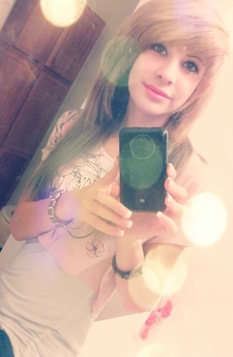 ∞ Single ; 16 ; dont waste my time , kay ? ; dont judge me till U know me ; im unique & my head is held high . follow me ? i follow you c: dont be a weenie ! ∞