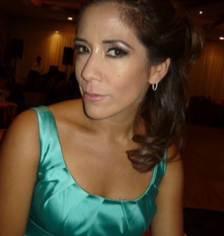 totalmente un ser humano, con defeCtos y virtudes, Reconosco y se pedir perdón y también dar gracias, si puedo te ayudo como amiga pondré mi mejor esfuerzo, si
