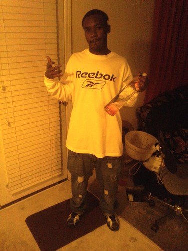 #FREE347SOULJA{FreeBigChris&CaliBam}Niggas Gotta Stay On They Guard, Toasters Loaded Even When We Posted In The yard.!Trust No'One Hood Niggas Tell Too-STARLITO