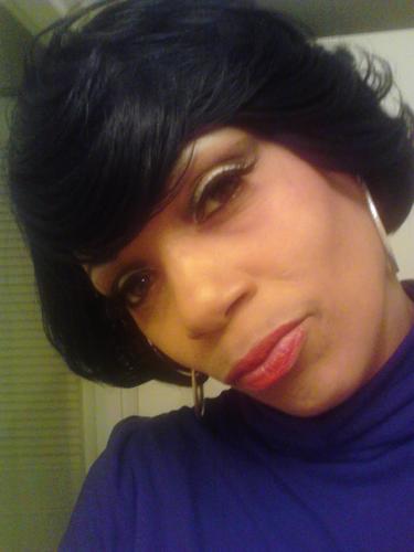 Writer actress comedian much talent love to have fun and enjoy life. life to short so im living my life like its GOLDEN..