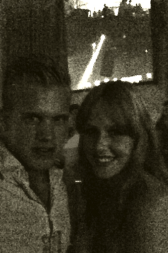 r_iIcardo's profile picture. 