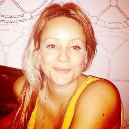 coach/ idea woman/ yogi / beauty and truth warrior/ raw food