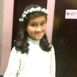 1st Official Fansclub Princess Snow White @Biyanabnab (˘⌣˘)ε˘`)

Di Pipinya Nabilla · http://t.co/pWyMc7NOD1 Contact: Margarethangelchibi722@ymail.com