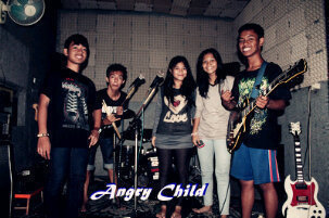 Piraa vokalis , gugun bassis, doni drumers , angga gitaris, fathur gitaris \m/