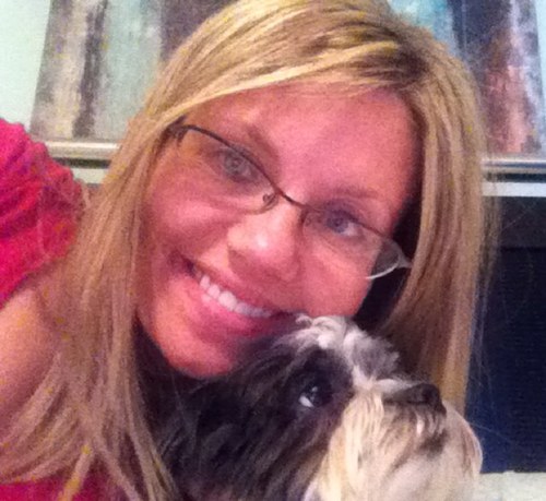 Chatty, SFDC enthusiast, book lover, semi-web geek, dog lover, wife