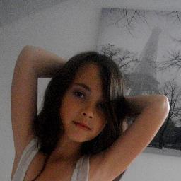 ClaraaHoran's profile picture. HIII ! i'm a directioner ! and I follow back :) xx