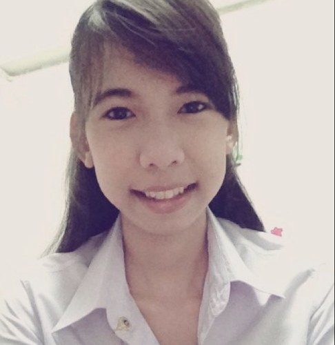 ' ฉันยังรอคอยปาฏิหาริย์ เชื่อว่าวันหนึ่งจะมาถึง
ครึ่งหนึ่งของฉันที่มันขาดหายไป™(◕〝◕)