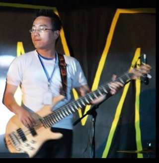 A Tolerant Buddhist, Mandarin Teacher, Bassist, Entertainer, MC... Likes Badminton, Table Tennis, Music, Sleeping, and many more...